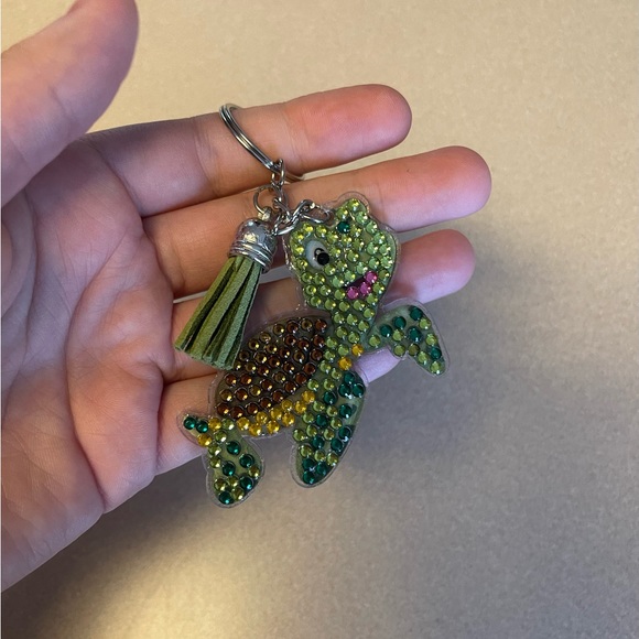 Handmade Diamond Dot Keychain - Turtle - Picture 4 of 4
